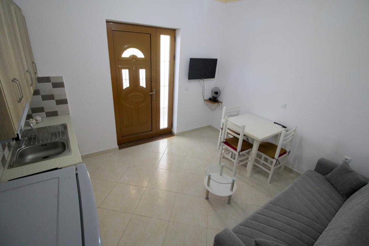 Villa 24 Sarandë Esterno foto