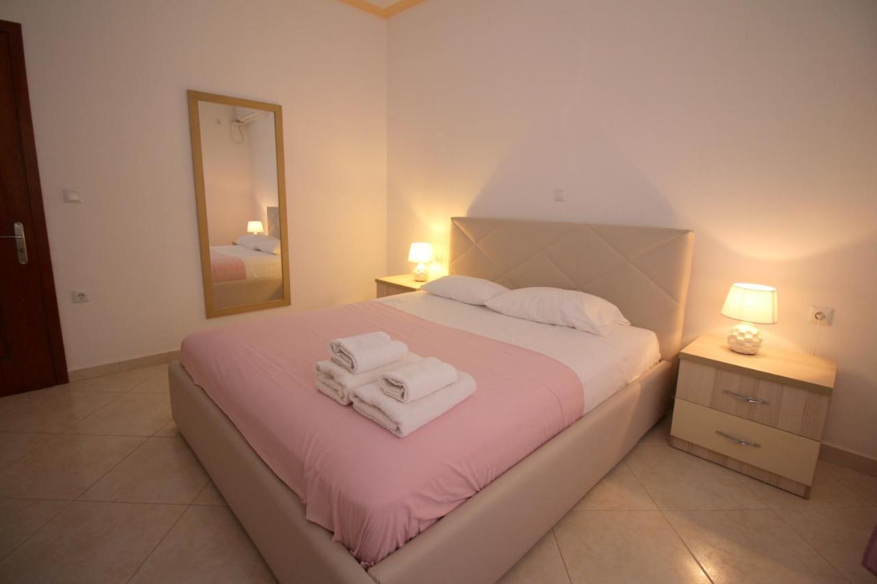 Villa 24 Sarandë Esterno foto