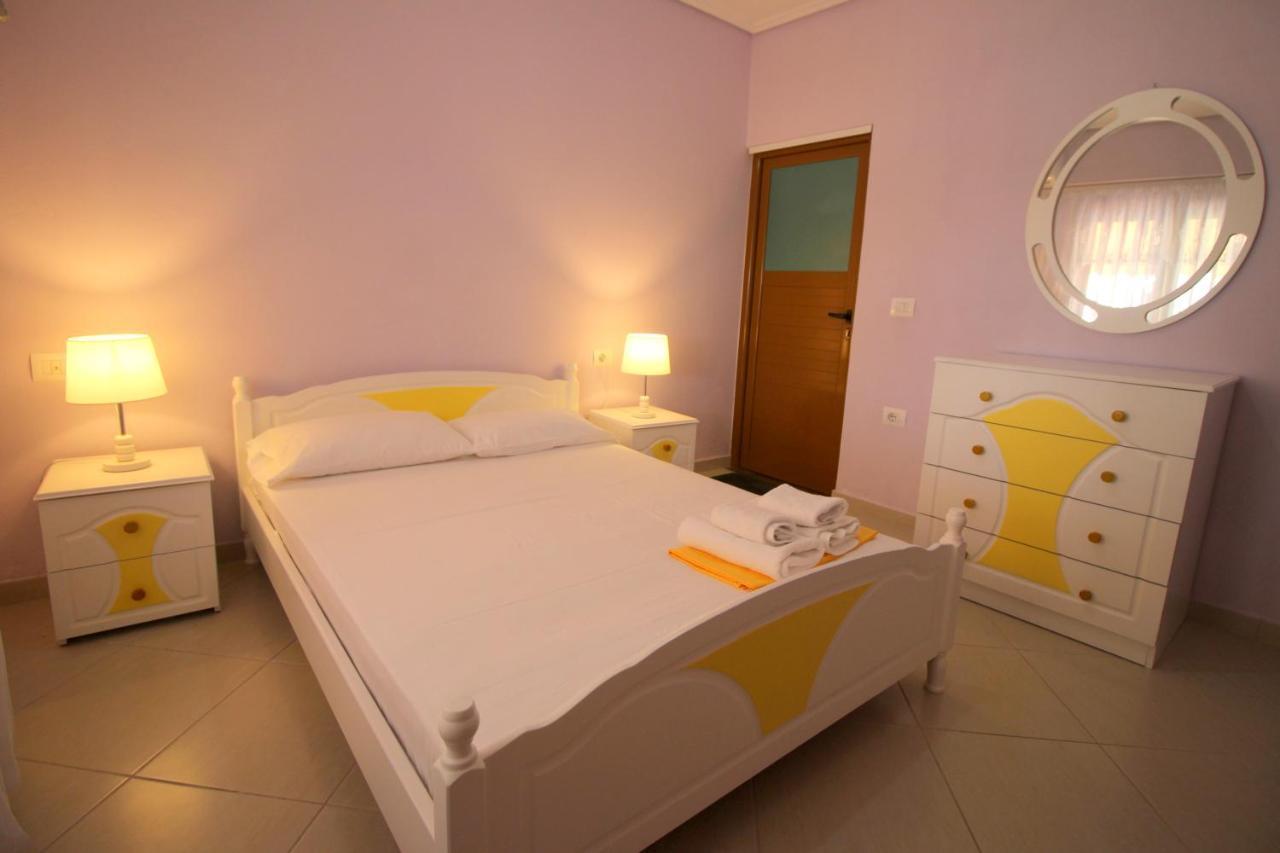 Villa 24 Sarandë Esterno foto
