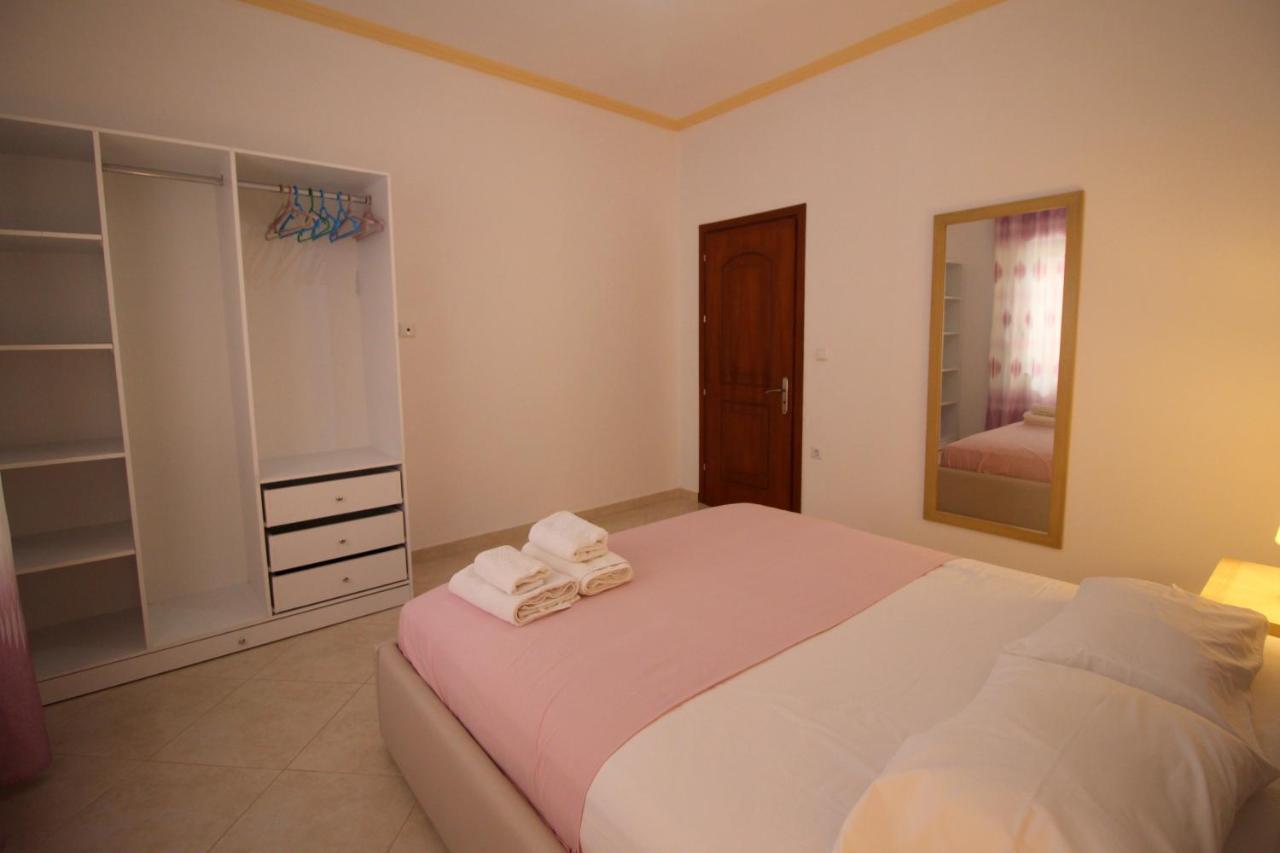 Villa 24 Sarandë Esterno foto