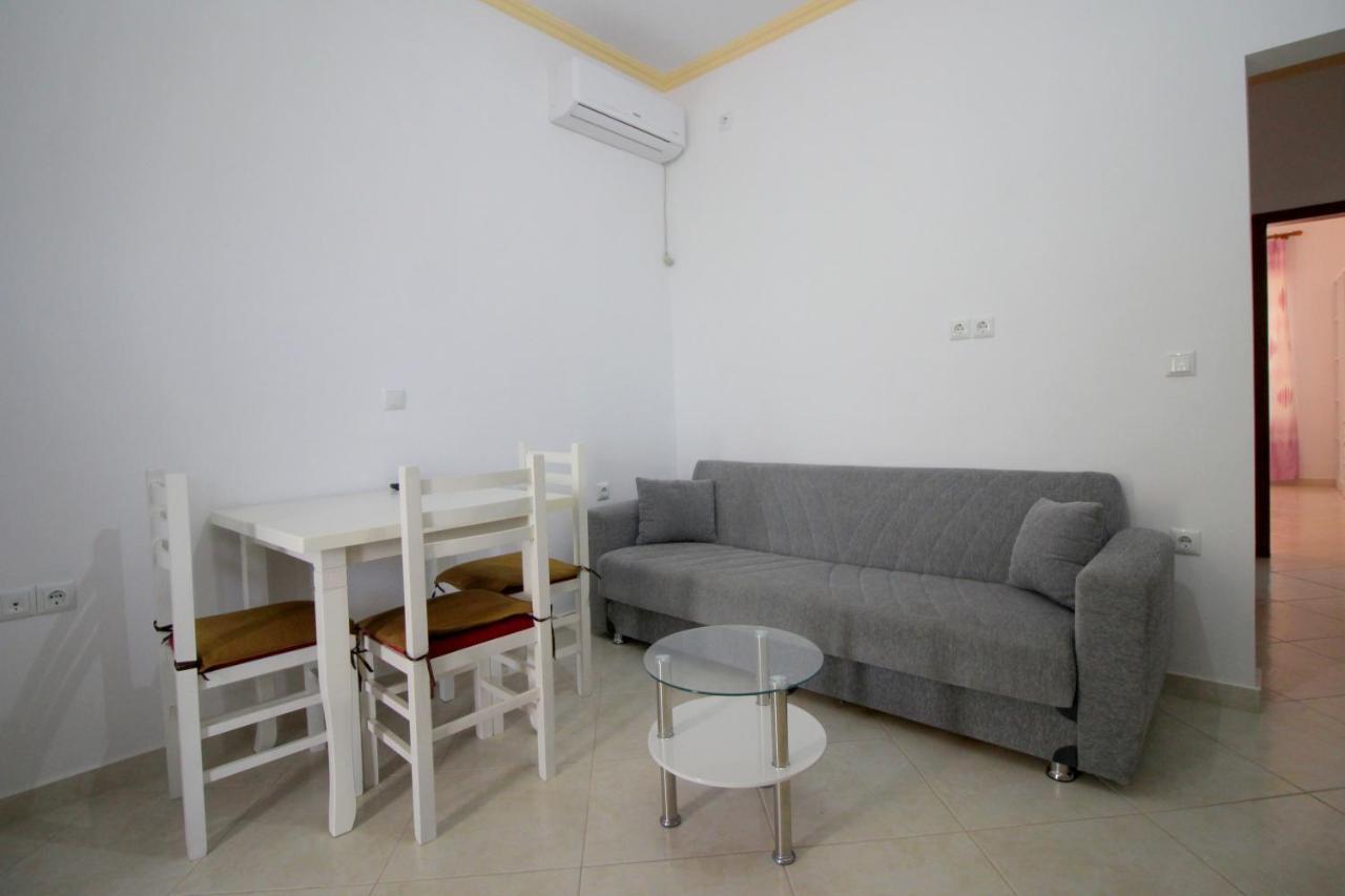 Villa 24 Sarandë Esterno foto